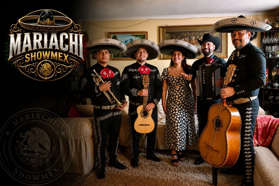 Mariachis en vivo en una reunión familiar en Santiago